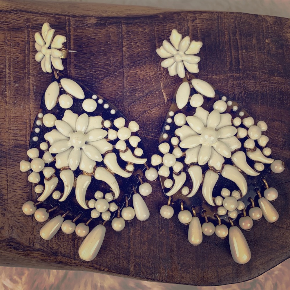 These are sold out everywhere!! J Crew earrings
